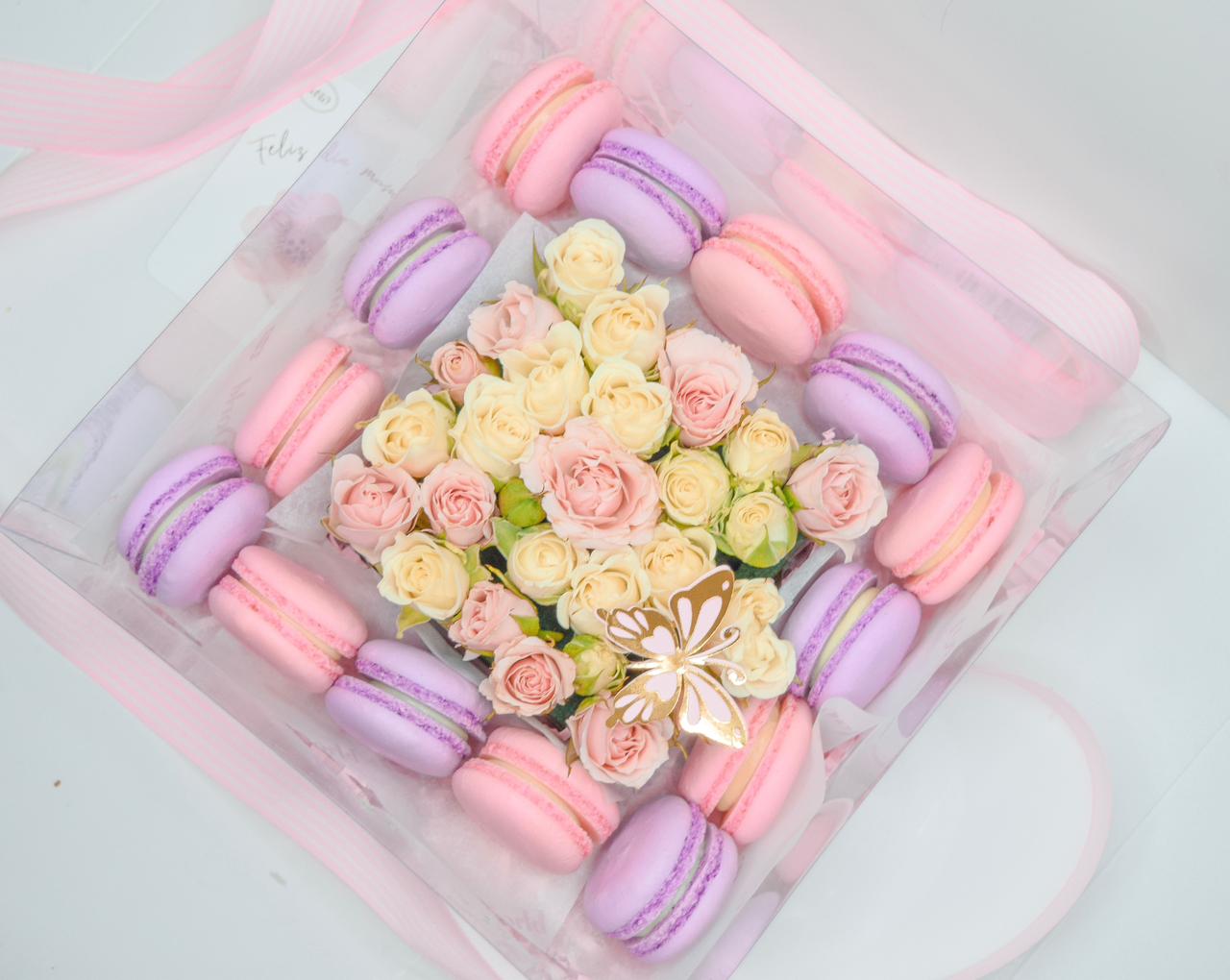 Caja Cristal - Creamos arte a través de macarrons y arreglos florales para  brindar detalles y momentos especiales.